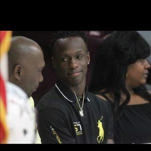 Meet your Posher, Derrick